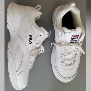 FILA Women's Disarray White Sneakers Shoes ~ Size 8.5!